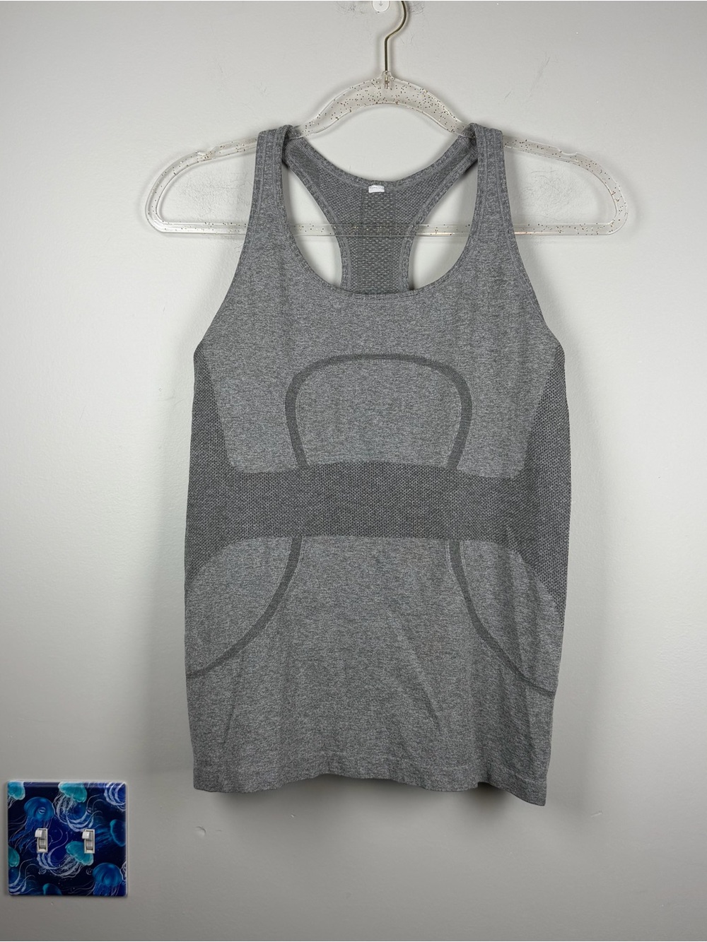 Lululemon Swiftly Tech Tank Top Womens 8 Gray Racerback Seamless Yoga Athletic